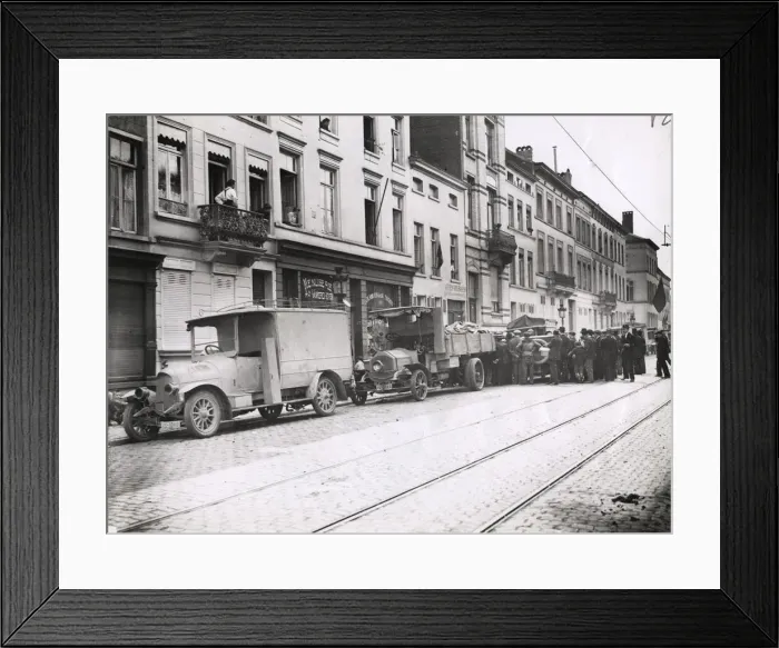 Framed Print : WWI: German motor vehicles in Brussels, occupation Framed Print : WWI: German motor vehicles in Brussels, occupation