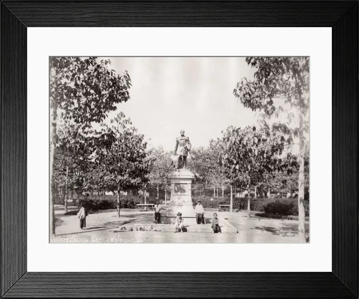 Framed Print : Saigon, Ho Chim Minh City, Vietnam, Francis Garnier statue Framed Print : Saigon, Ho Chim Minh City, Vietnam, Francis Garnier statue