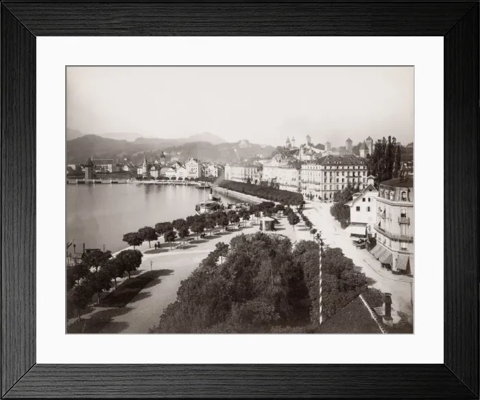 Framed Print : View of the city and lake of Lucerne, Italy Framed Print : View of the city and lake of Lucerne, Italy