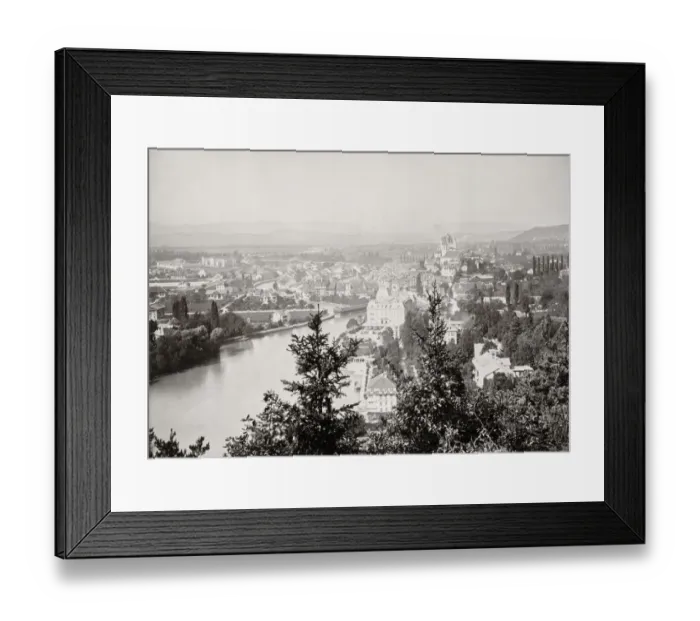 Framed Print : Thun in the canton of Bern in Switzerland Framed Print : Thun in the canton of Bern in Switzerland