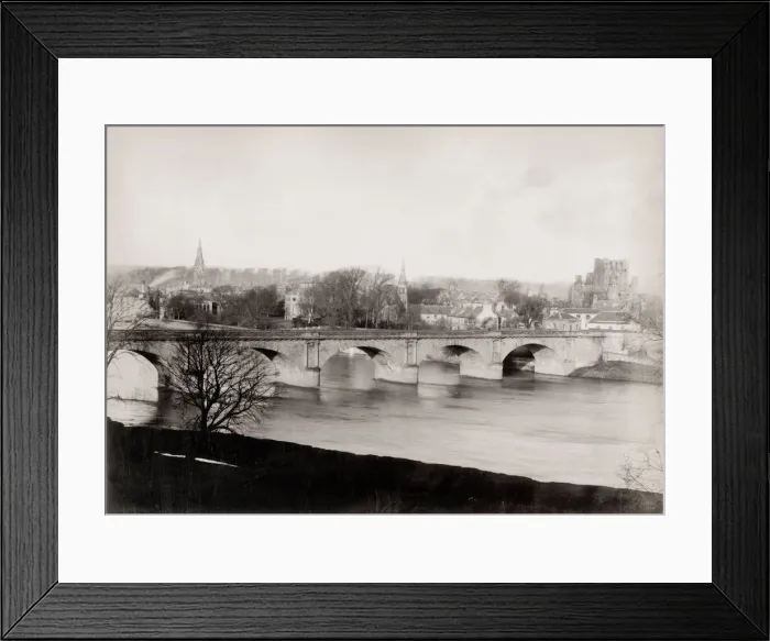 Framed Print : The River Tweed and the town of Kelso, Scotland Framed Print : The River Tweed and the town of Kelso, Scotland