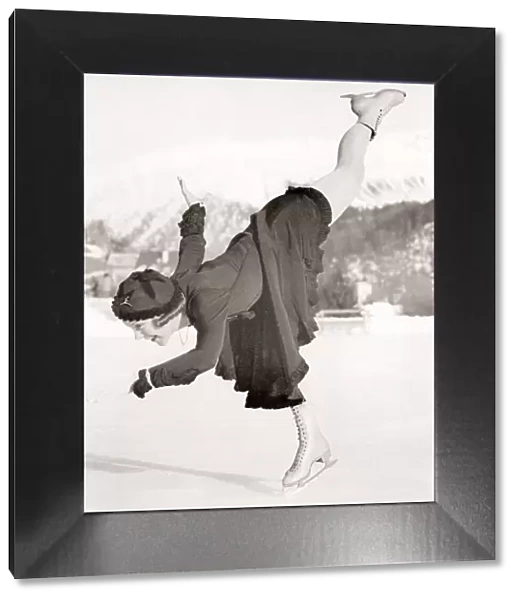 Skater Soni Hennie San Moritz, Switzerland, 1933