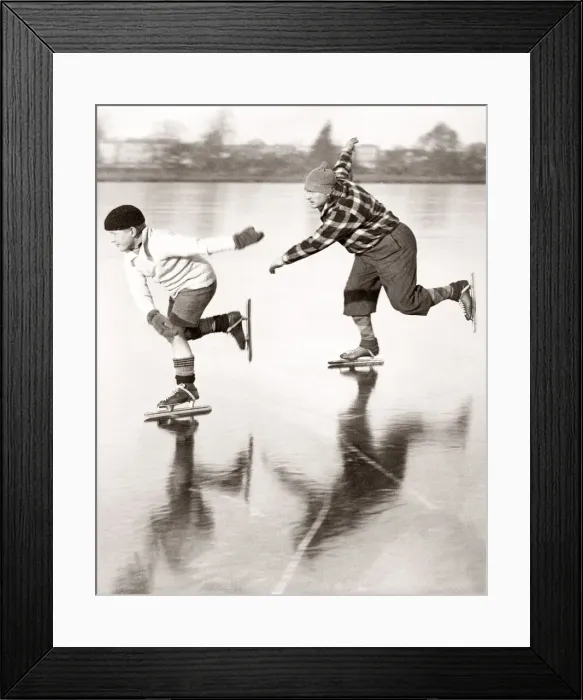 Framed Print : Skating on the ice at Rickmansworth, England, 1933 Framed Print : Skating on the ice at Rickmansworth, England, 1933