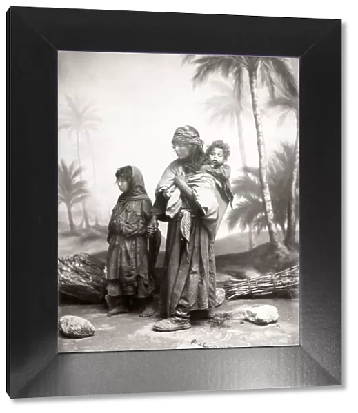 1880s Egypt - Bedouin woman and children