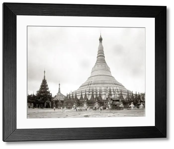 Framed Print : Shwe Dagon Pagoda, Ragoon, Yangon, Burma, Myanmar Framed Print : Shwe Dagon Pagoda, Ragoon, Yangon, Burma, Myanmar