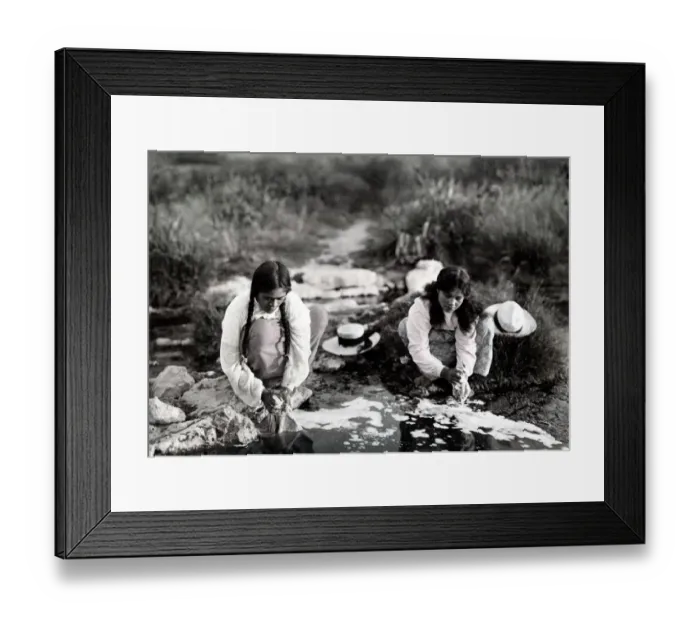Framed Print : c. 1900 New Zealand - Maori women washing clothes