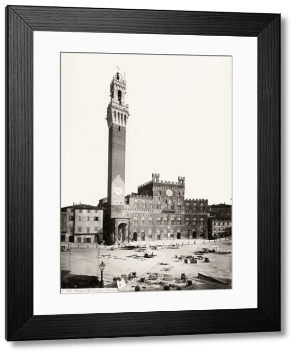 Framed Print : Italy - Piazza del Campo, Siena Framed Print : Italy - Piazza del Campo, Siena