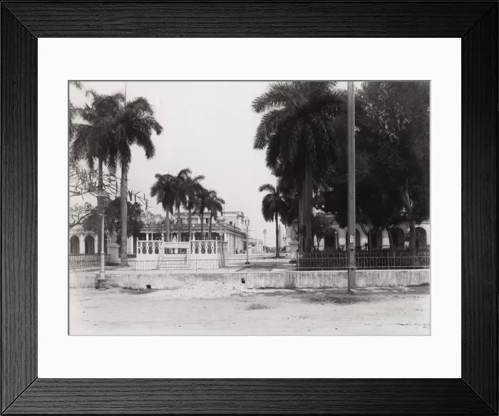 Framed Print : Cuba: street scene Cienfuegos Framed Print : Cuba: street scene Cienfuegos