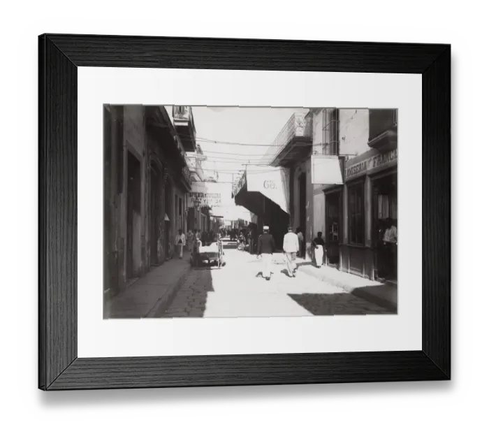Framed Print : Cuba: Obispo Street, Havana Framed Print : Cuba: Obispo Street, Havana