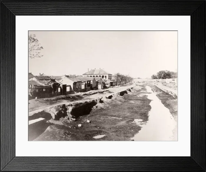Framed Print : China c. 1880s - view in Peking, Beijing Framed Print : China c. 1880s - view in Peking, Beijing