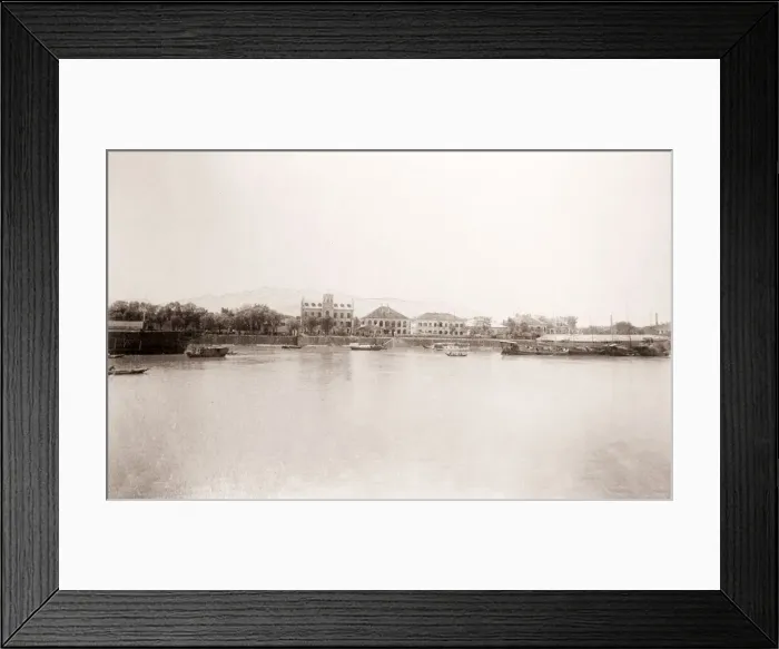 Framed Print : China c. 1880s - Kiukiang, Jiujiang waterfront Framed Print : China c. 1880s - Kiukiang, Jiujiang waterfront
