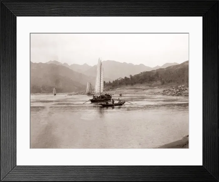 Framed Print : China c. 1880s - scene on the banks of the Yangtze river Framed Print : China c. 1880s - scene on the banks of the Yangtze river