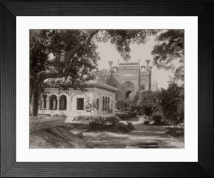 Framed Print : Late 19th century - Hazuri Bagh Baradari Lahore, Pakistan Framed Print : Late 19th century - Hazuri Bagh Baradari Lahore, Pakistan
