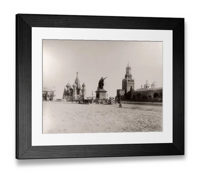 Framed Print : Russia - Red Square in Moscow - St Basils Cathedral, Kremlin Framed Print : Russia - Red Square in Moscow - St Basils Cathedral, Kremlin