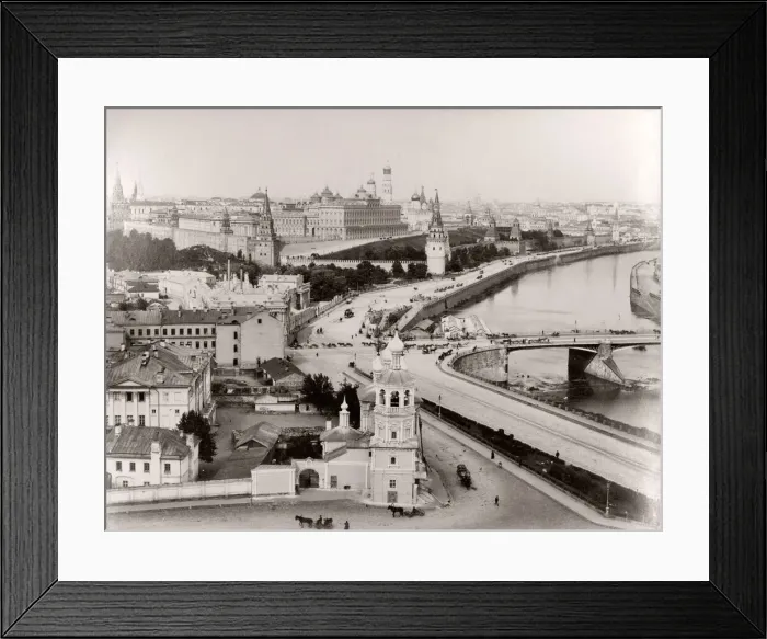 Framed Print : Russia - along the Moskva River, Moscow, Kremlin Framed Print : Russia - along the Moskva River, Moscow, Kremlin