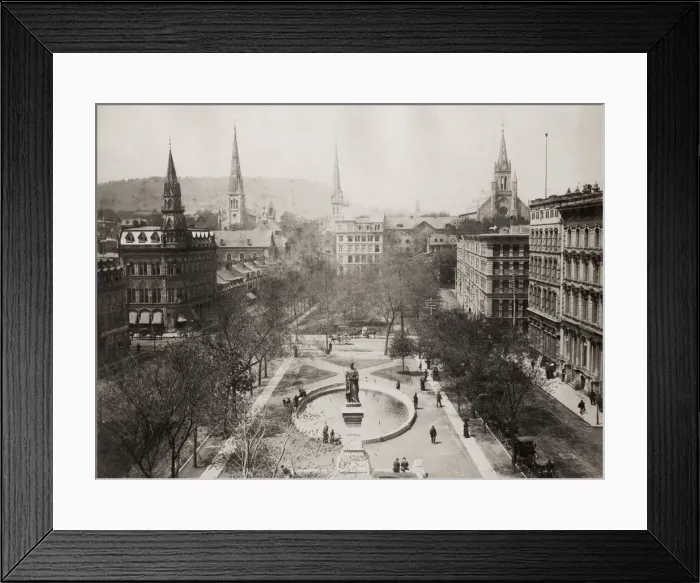 Framed Print : Victoria Square, Montreal, Canada Framed Print : Victoria Square, Montreal, Canada
