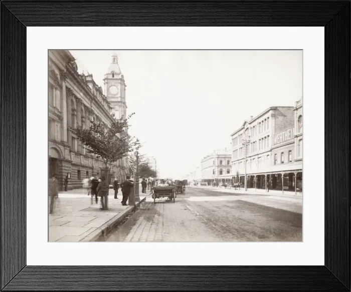 Framed Print : City centre view, likely Melbourne, Australia Framed Print : City centre view, likely Melbourne, Australia