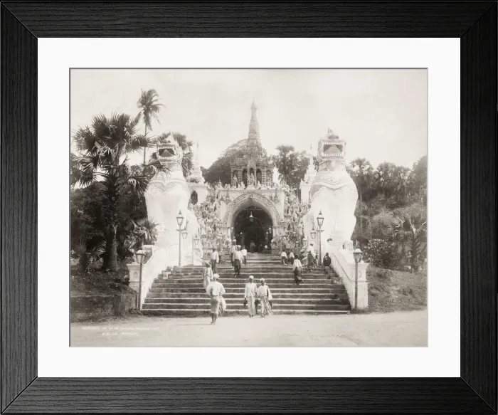Framed Print : Shwedagon pagoda, Rangoon, Yangon, Burma, Myanmar Framed Print : Shwedagon pagoda, Rangoon, Yangon, Burma, Myanmar