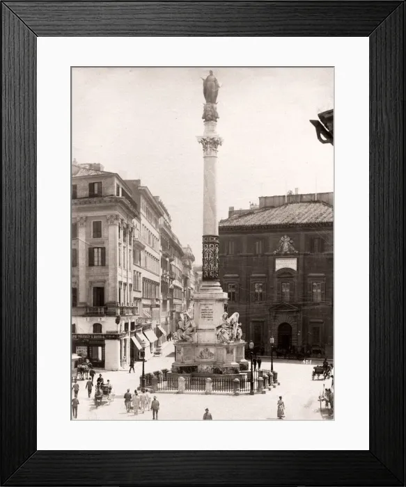 Framed Print : Piazza di Spagna, Rome, Italy, pedestrians Framed Print : Piazza di Spagna, Rome, Italy, pedestrians