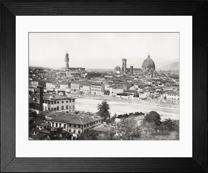 Framed Print : Floence, Firenze, view across River Arno, Italy Framed Print : Floence, Firenze, view across River Arno, Italy
