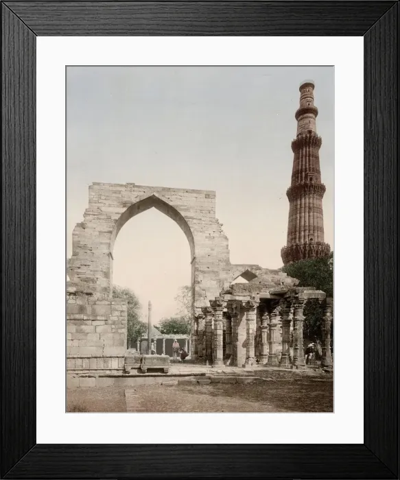 Framed Print : Arch and Kutub Minar column, Delhi, India Framed Print : Arch and Kutub Minar column, Delhi, India