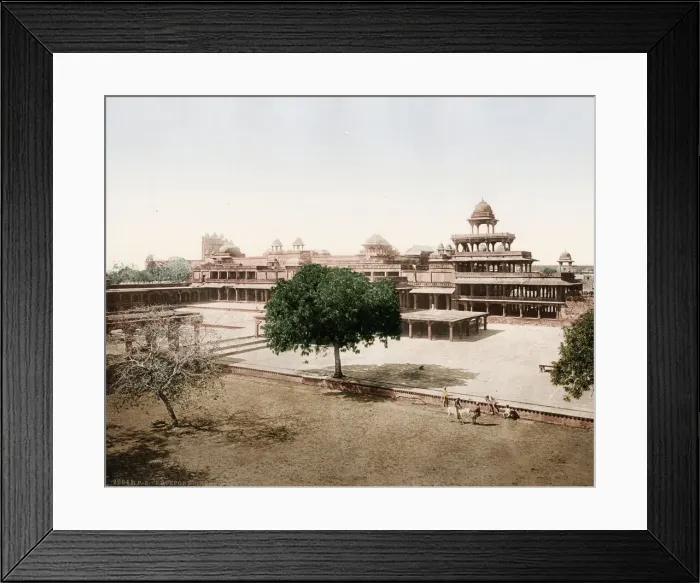 Framed Print : Courtyard at Fatehpur Sikri, India Framed Print : Courtyard at Fatehpur Sikri, India