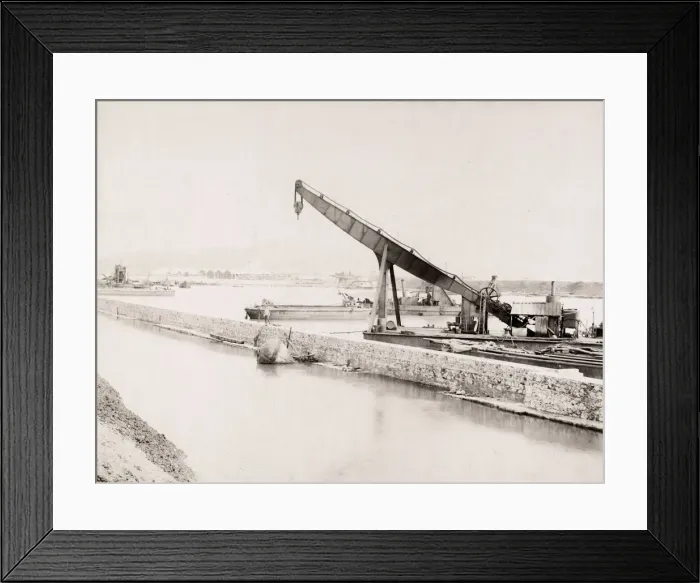 Framed Print : Caucasus, Tiflis, Tiblisi, Georgia, view of the docks Framed Print : Caucasus, Tiflis, Tiblisi, Georgia, view of the docks