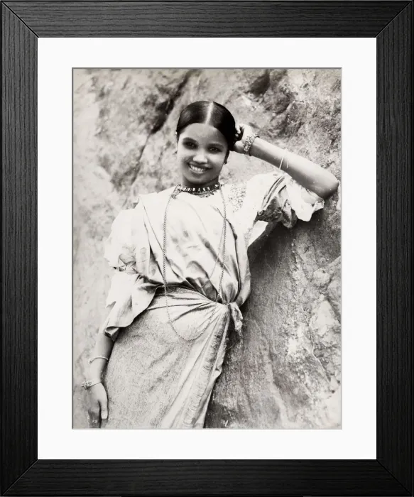 Framed Print : Smiling girl, Ceylon, Sri Lanka Framed Print : Smiling girl, Ceylon, Sri Lanka