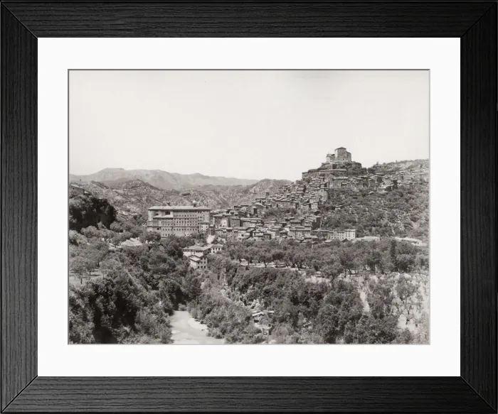Framed Print : 19th century vintage photograph Framed Print : 19th century vintage photograph