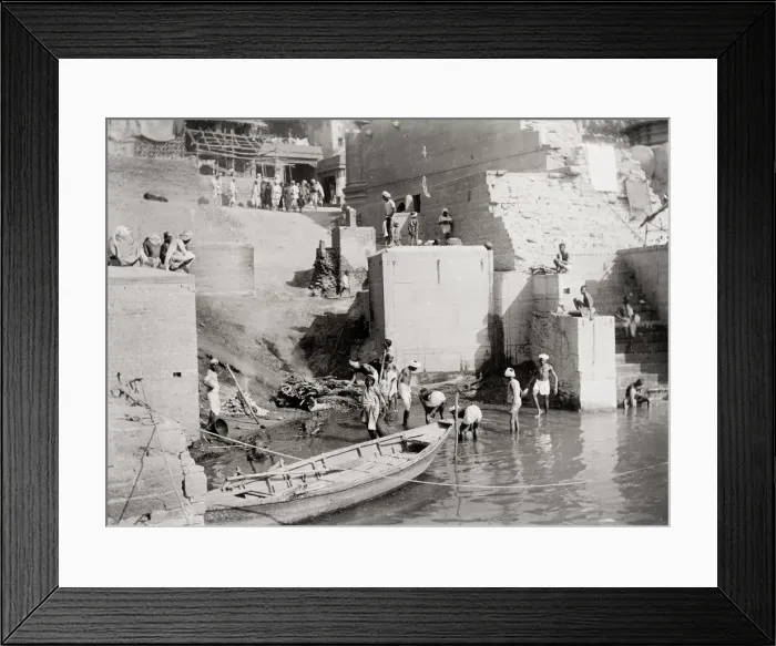 Framed Print : Burning ghat, burning the dead, Benares, Varanasi Framed Print : Burning ghat, burning the dead, Benares, Varanasi