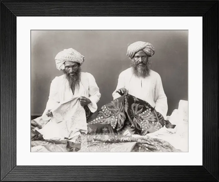 Framed Print : India, cloth, clothing, garments sellers Framed Print : India, cloth, clothing, garments sellers