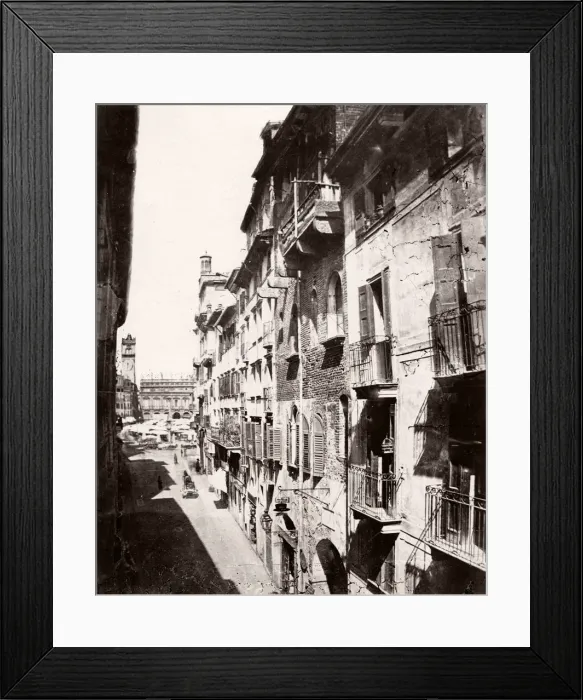 Framed Print : Juliets house, Via Capella, Verona, Italy Framed Print : Juliets house, Via Capella, Verona, Italy