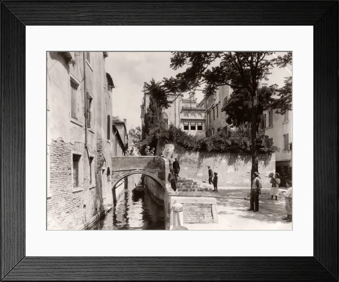 Framed Print : Canal and bridge, Venice, Italy Framed Print : Canal and bridge, Venice, Italy