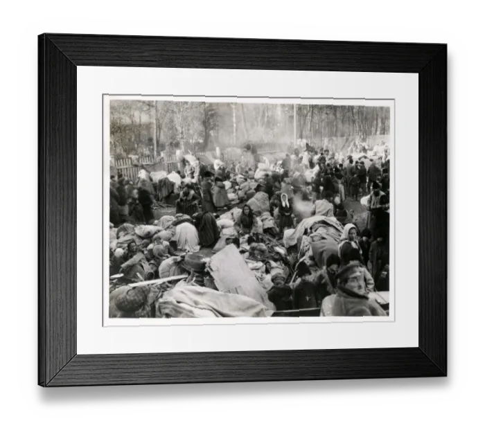 Framed Print : The Great Retreat off 1915 - Russian peasants World War I Framed Print : The Great Retreat off 1915 - Russian peasants World War I