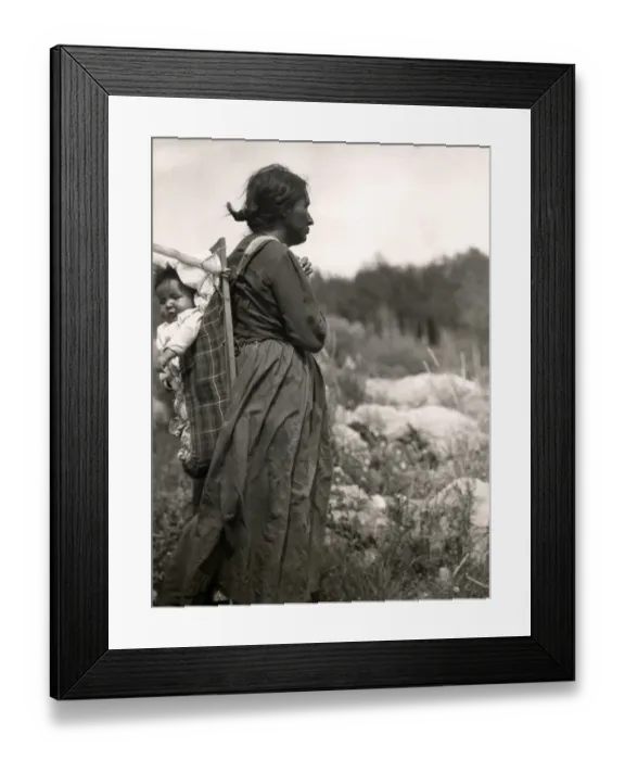 Framed Print : Early 20th century vintage press photograph Framed Print : Early 20th century vintage press photograph