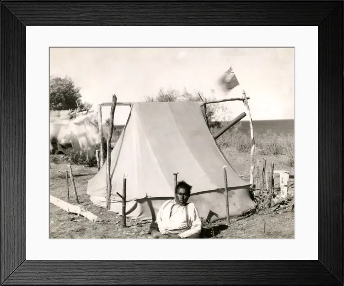 Framed Print : Early 20th century vintage press photograph Framed Print : Early 20th century vintage press photograph