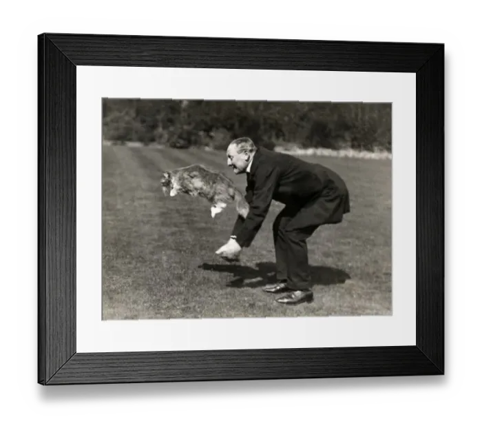 Framed Print : Early 20th century vintage press photograph Framed Print : Early 20th century vintage press photograph