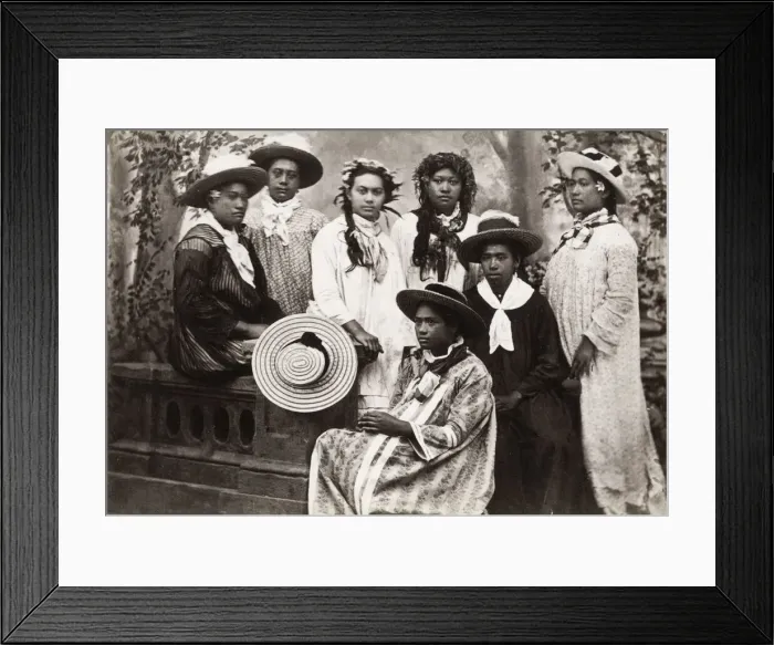 Framed Print : Pacific Islands, Oceania: group portrait, likely Tahiti Framed Print : Pacific Islands, Oceania: group portrait, likely Tahiti