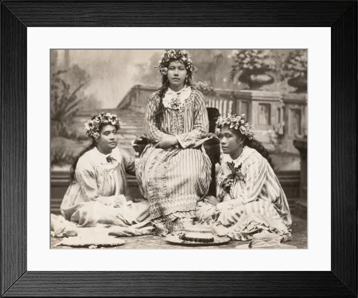 Framed Print : Pacific Islands, Oceania: portrait of young women Framed Print : Pacific Islands, Oceania: portrait of young women