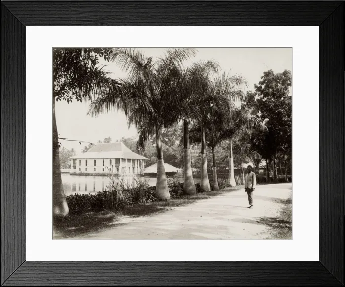 Framed Print : Lake at Kandy, Ceylon, Sri Lanka Framed Print : Lake at Kandy, Ceylon, Sri Lanka