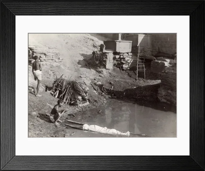 Framed Print : Cremation, burning ghat, Benares Varanasi, India Framed Print : Cremation, burning ghat, Benares Varanasi, India