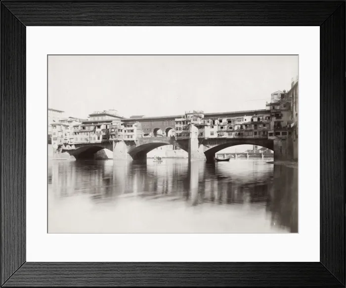 Framed Print : Ponte Vecchio, across the River Arno, Florence, Firenze, Italy Framed Print : Ponte Vecchio, across the River Arno, Florence, Firenze, Italy
