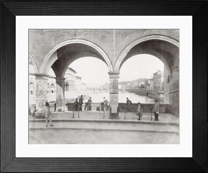 Framed Print : Ponte Vecchio over the River Arno, Florence, Firenze Framed Print : Ponte Vecchio over the River Arno, Florence, Firenze