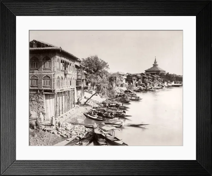 Framed Print : View in Srinagar, Kashmir, river Jhelum Framed Print : View in Srinagar, Kashmir, river Jhelum