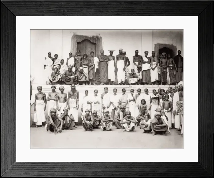 Framed Print : Group of workers, India or Sri Lanka Framed Print : Group of workers, India or Sri Lanka