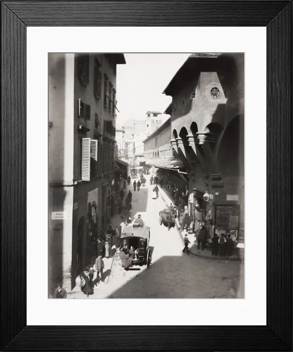 Framed Print : Florence, view along the Ponte Vecchio, River Arno, Italy Framed Print : Florence, view along the Ponte Vecchio, River Arno, Italy
