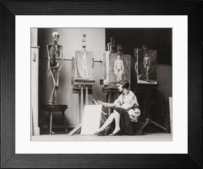 Framed Print : Art student at the Royal Academy, London, 1930 s Framed Print : Art student at the Royal Academy, London, 1930 s