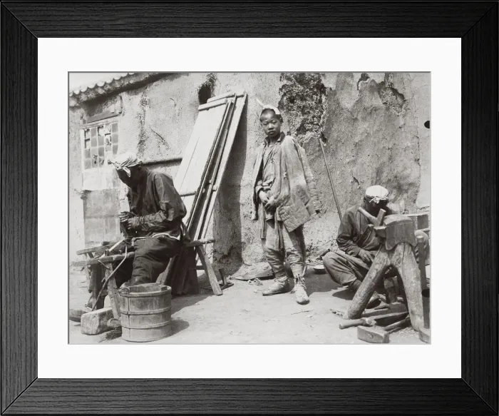 Framed Print : Chinese carpenters, wood workers, China Framed Print : Chinese carpenters, wood workers, China