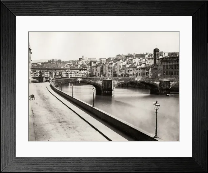 Framed Print : The Ponte Santa Trinita bridge in Florence, Italy Framed Print : The Ponte Santa Trinita bridge in Florence, Italy