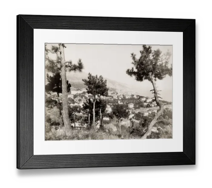 Framed Print : Menton, France, close to the Italian border Framed Print : Menton, France, close to the Italian border